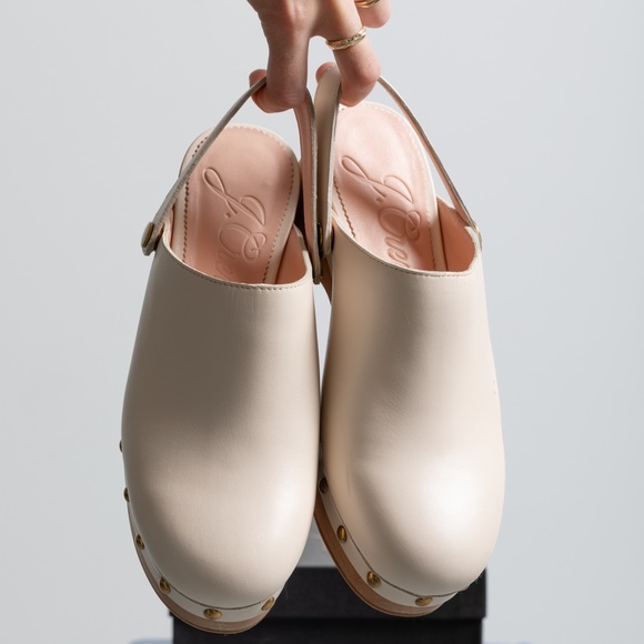 J. Crew Convertible Leather Clogs in Dusty Ivory - Picture 2 of 8